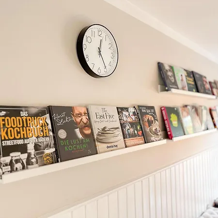 Wunderschoene - Willkommen In Der Deichluft